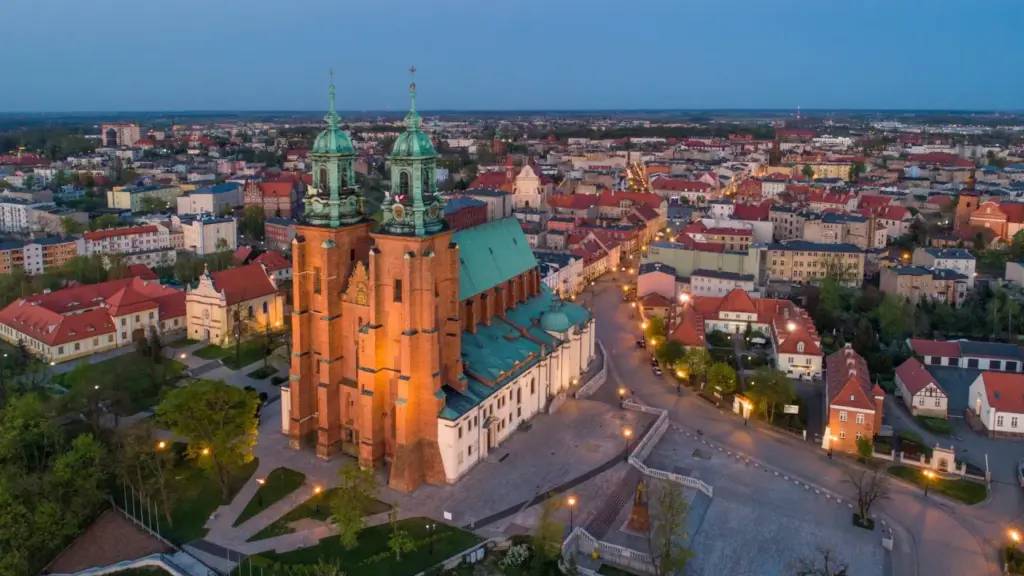 Gniezno i Biskupin