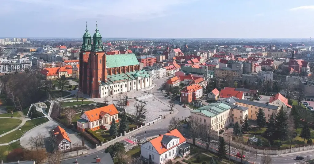 Gniezno i Biskupin
